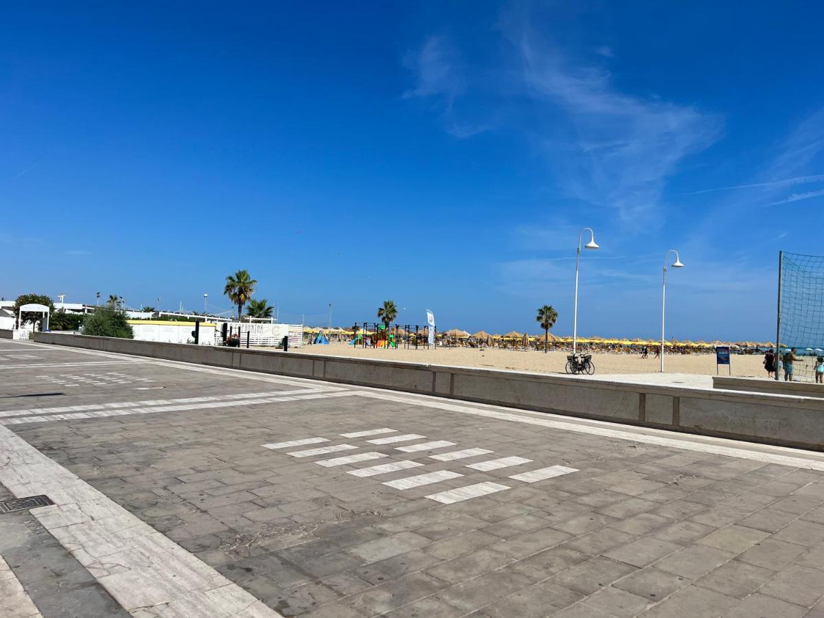"Casa Incantevole" Fronte Mare Pescara - Appartamento Via Buozzi Экстерьер фото